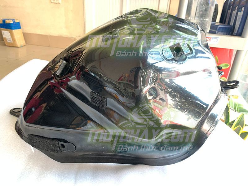 binh-xang-z800-den-chinh-hang